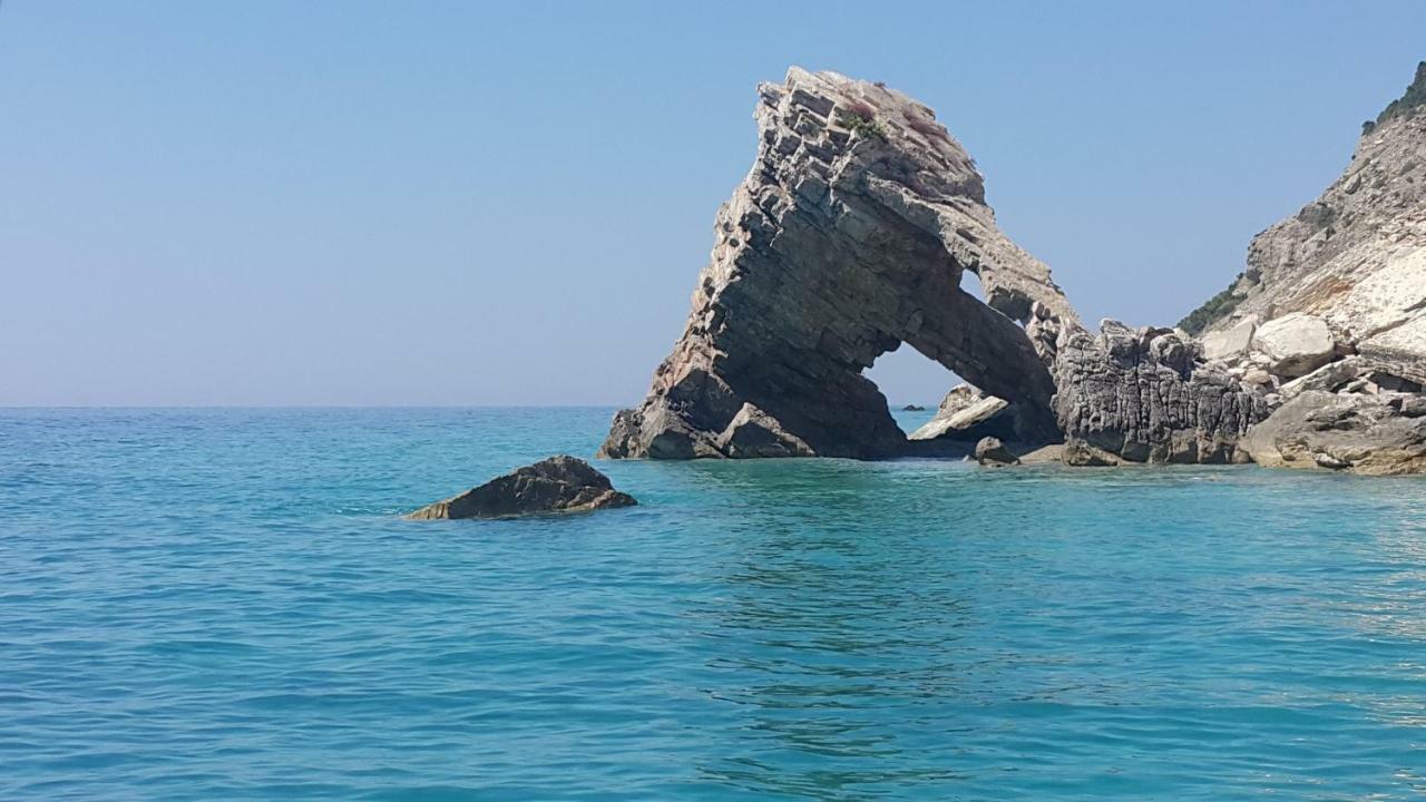 Montenegro Sea Pearl Apartments Petrovac Buitenkant foto